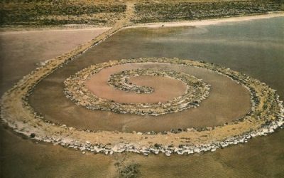 REALIZAR UN LAND ART EN LA PLAYA